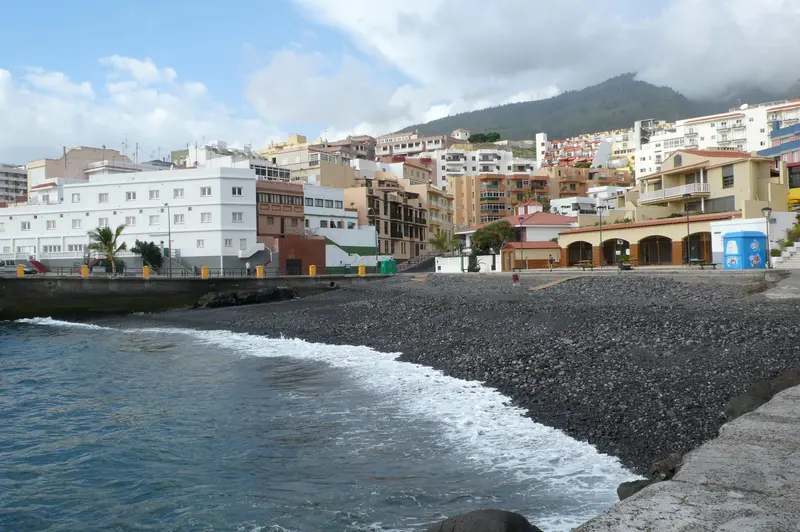 Playa de Las Caletillas, in Candelaria (Teneriffa)