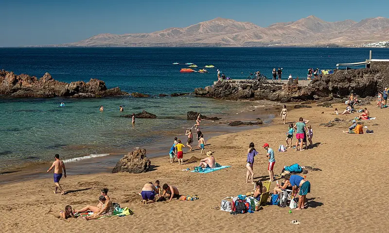 Playa Chica (Puerto del Carmen), en Tías (Lanzarote)